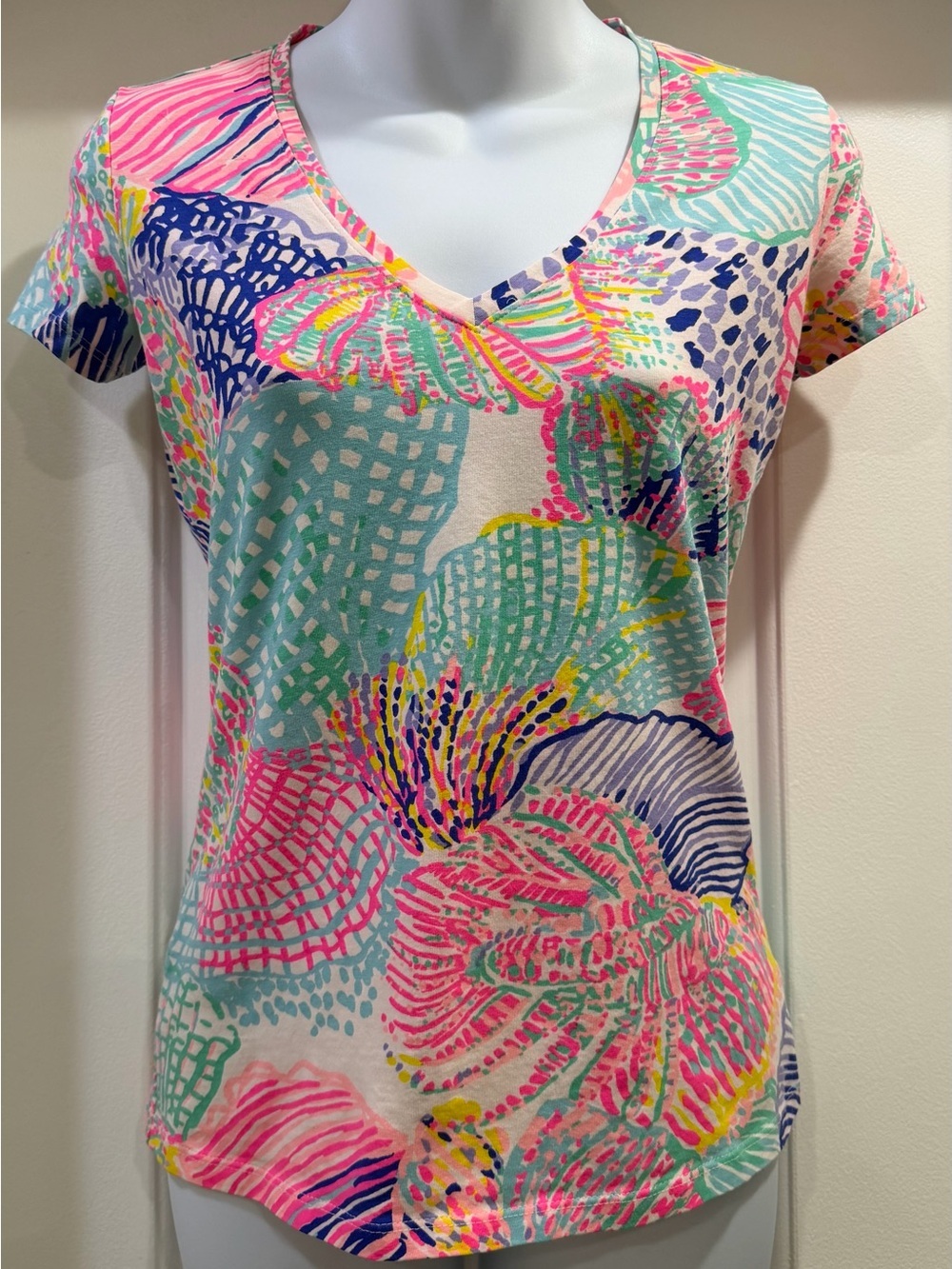 Lilly Pulitzer Etta V-Neck Top Roar of the Seas Size XXS 🐚